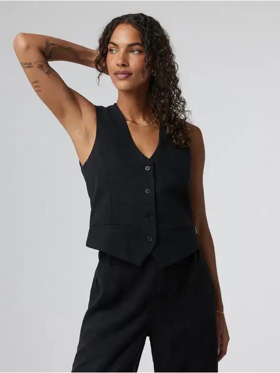Nwot Vuori Coastline Vest